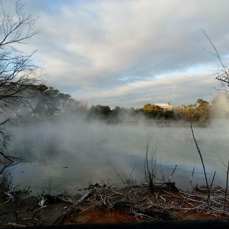 Great View Near Rotorua Lake Eksteriør billede